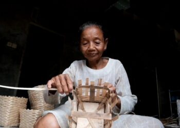 Kampung Anyaman di Tasikmalaya, Produknya Diminati Pasar Malaysia-Jepang