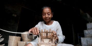 Kampung Anyaman di Tasikmalaya, Produknya Diminati Pasar Malaysia-Jepang